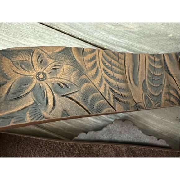 RHINESTONE CROSS STUDDED WIDE BROWN TOOLED LEATHER BELT Size Med - Large - Picture 5 of 11